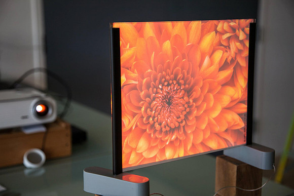 Switchable Film (Off) used a projection surface